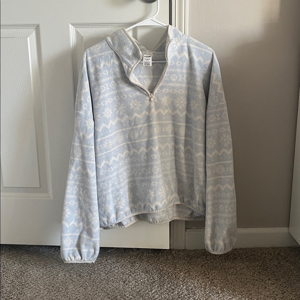 PINK Victoria's Secret Light Blue Snowflake Patterned Quarter Zip